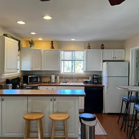 Cheerful Pet-Friendly Bungalow Right In Town Montrose Exterior foto