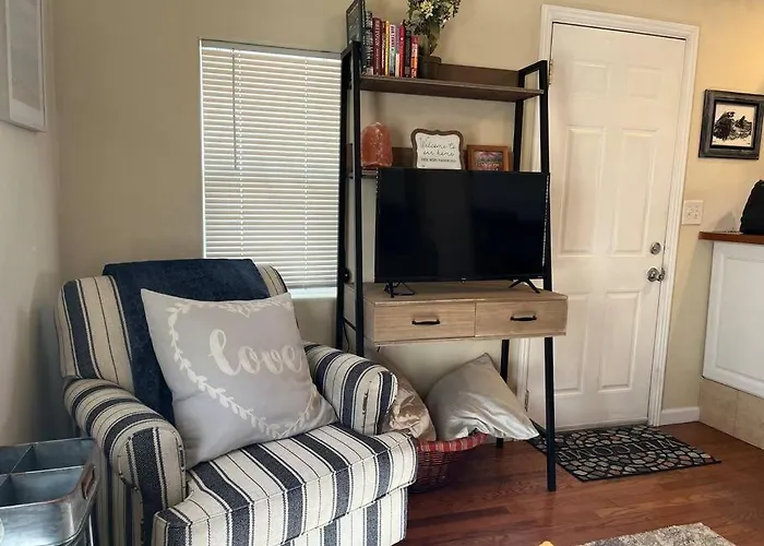 Cheerful Pet-Friendly Bungalow Right In Town