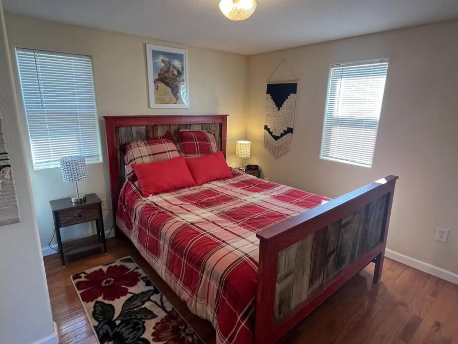 Hébergement de vacances Cheerful Pet-friendly Right In Town Montrose